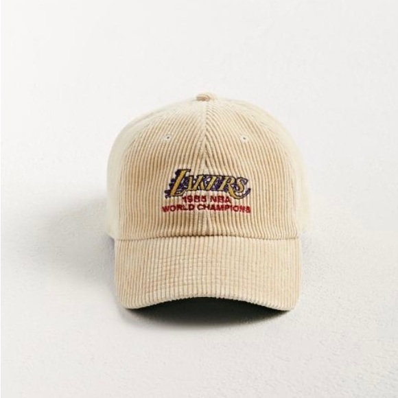 Mitchell & Ness Other - Lakers New Corduroy Hat